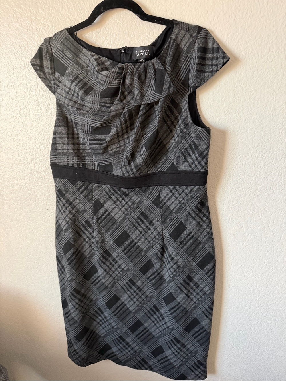 Adrianna Papell Black and Gray Plaid Cap-Sleeve Sheath Dress 14